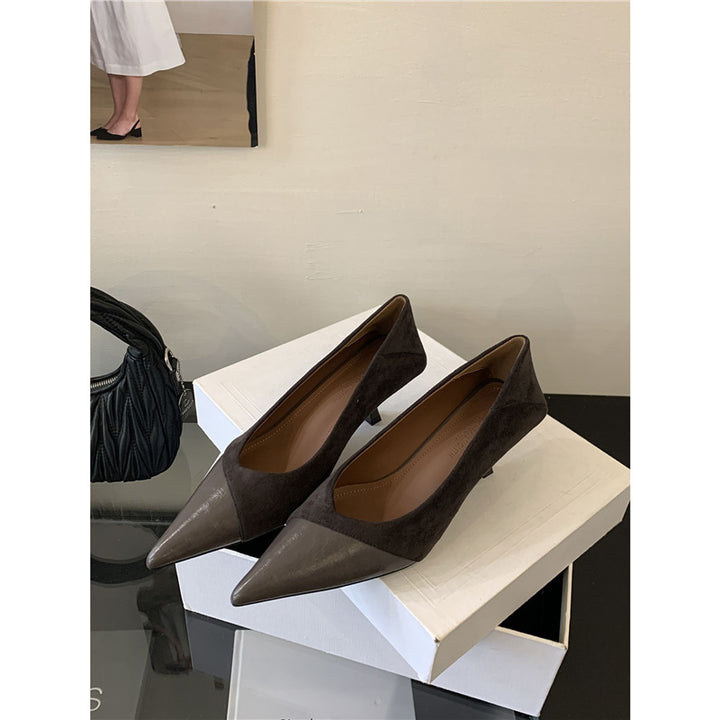 Women's elegant pointed toe pumps made of patent and suede leather with a narrow heel Mune Fashion