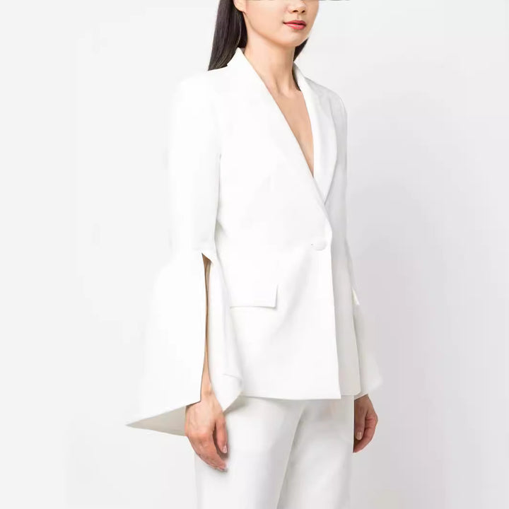 Ladies two-piece tailored suit with fitted single-breasted jacket and flared sleeve cuffs Mune Fashion