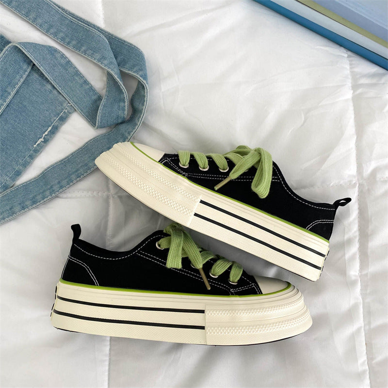 Women Trendy Sneakers with Thick Sole and Fashionable Details Mune Fashion