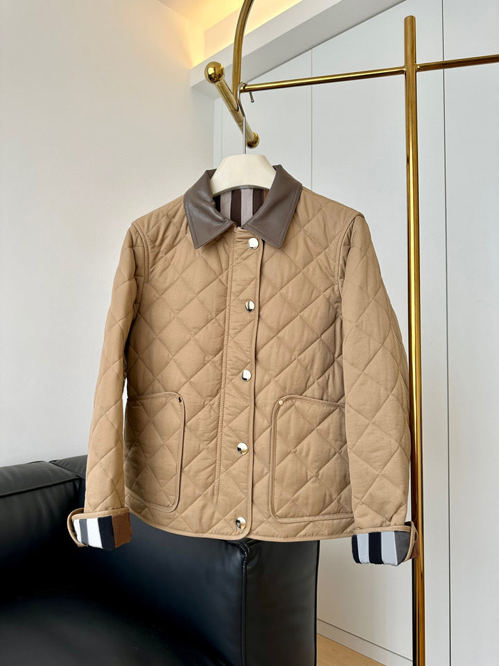 Ladies fashionable quilted jacket with elegant leather collar Mune Fashion