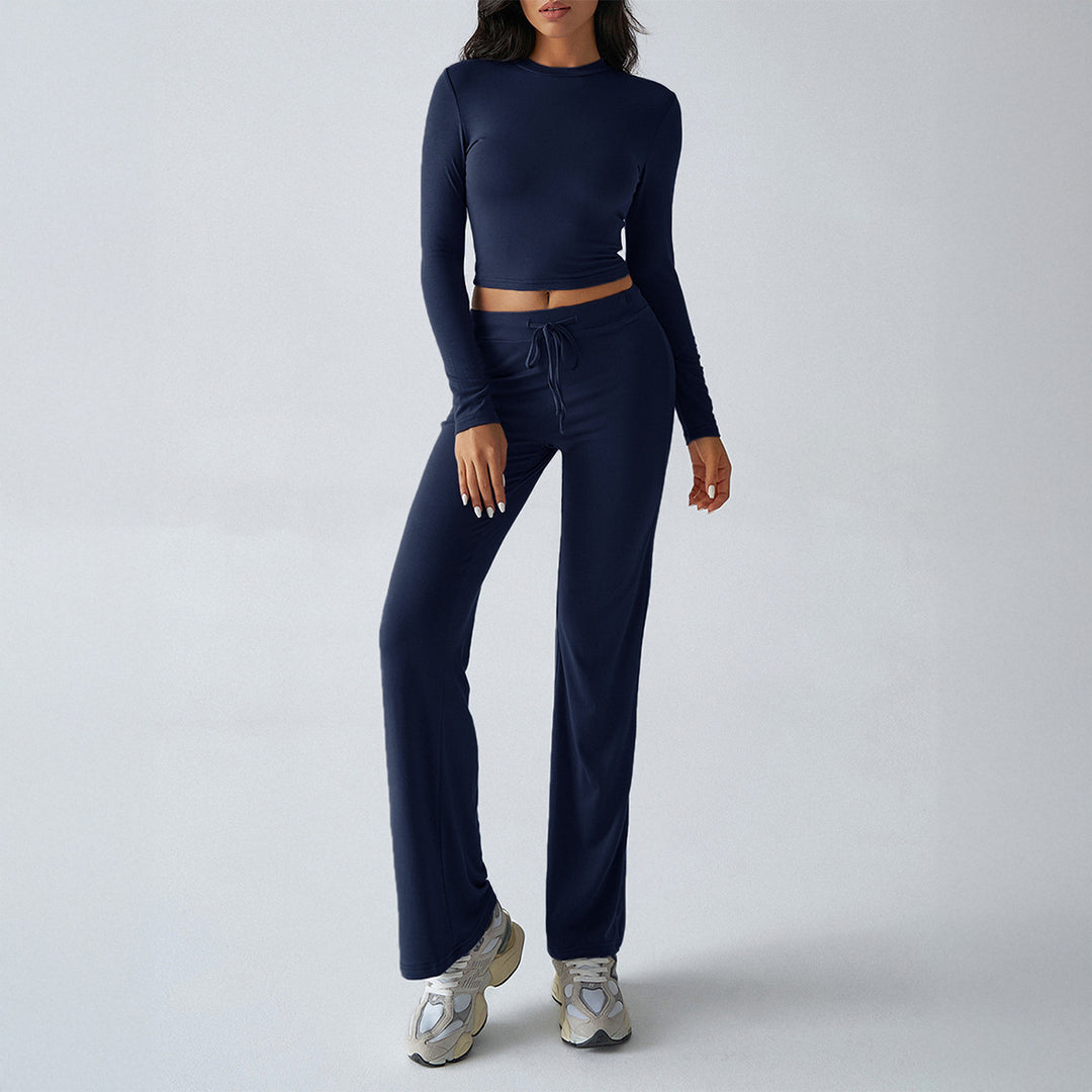 Women's fitted long sleeve crop top and wide lounge pants in a two-piece set made of stretch jersey Mune Fashion