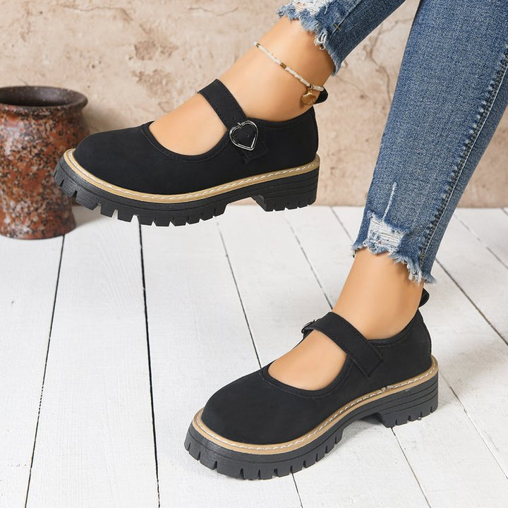 Damen Riemchen‑Slipper im Mary‑Jane‑Stil mit grober Profilsohle und Herzschließe Mune Fashion