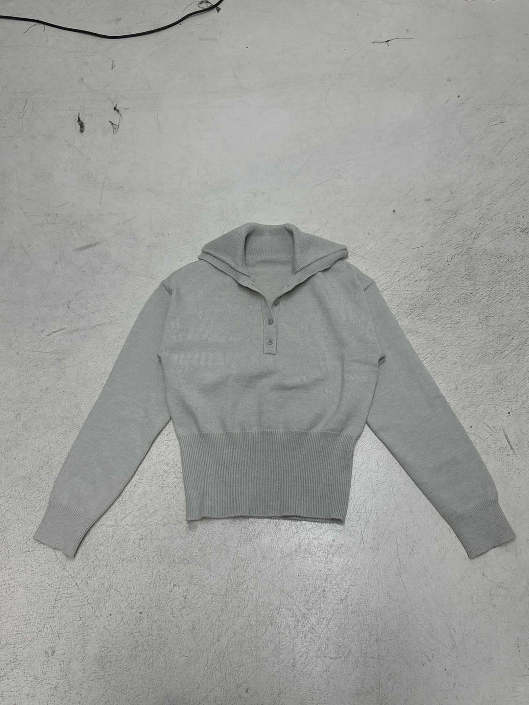 Women's Short Cut Fine Knit Sweater with Polo Collar and Wide Ribbed Hem Mune Fashion