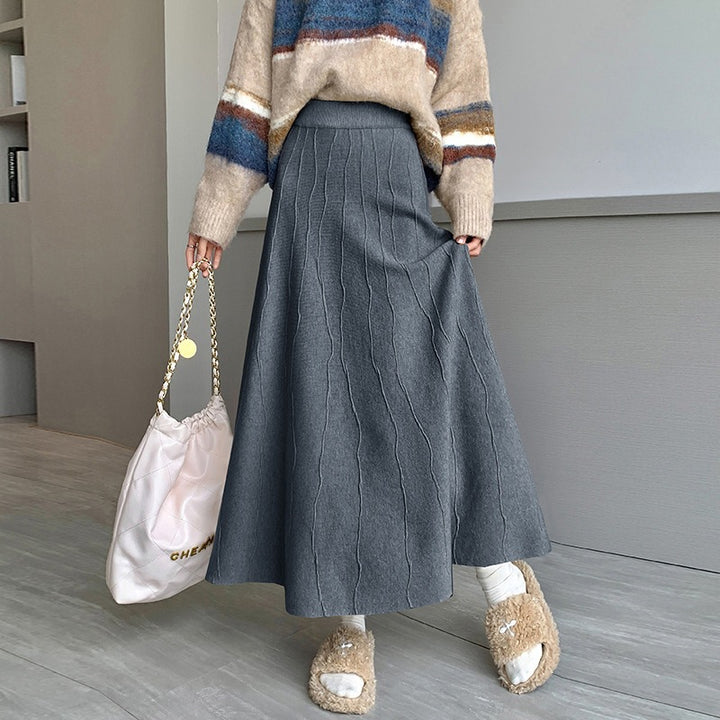 Women Elegant Flowing Midi Skirt with Pleats Mune Fashion