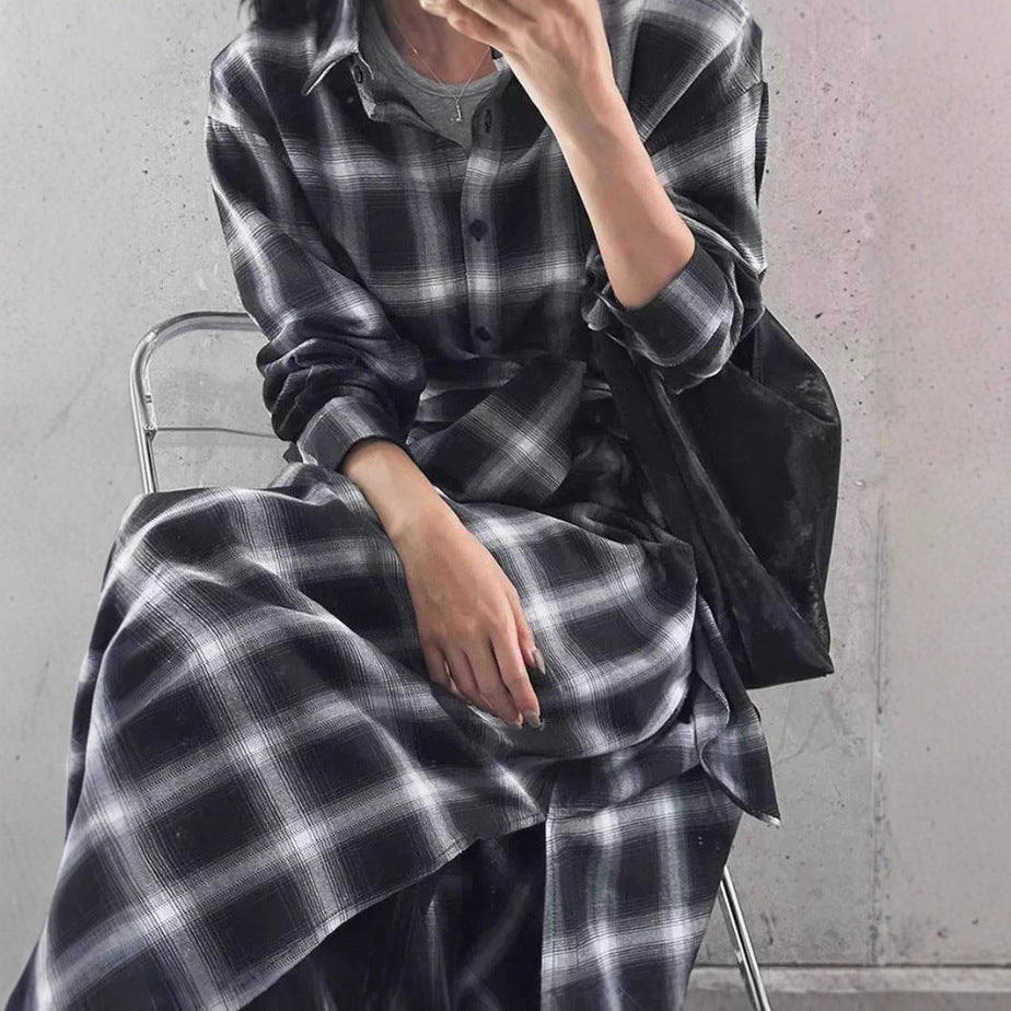Women's long checkered shirt in oversized cut with waist knot detail and side slits Mune Fashion