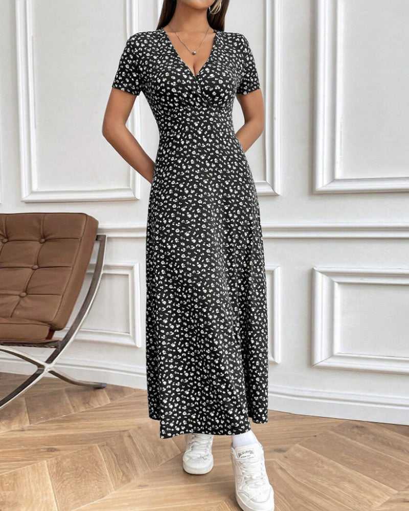 Women nan tailored V-neck wrap maxi dress made of viscose jersey with short sleeves and A-line hem Mune Fashion