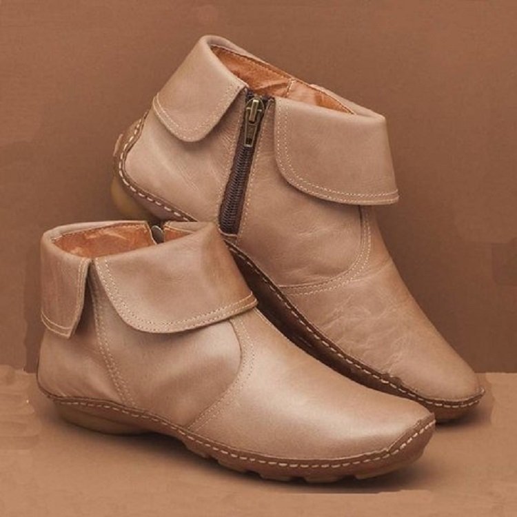 Women's soft leather booties with foldable strap, side zipper and flexible tread sole Mune Fashion