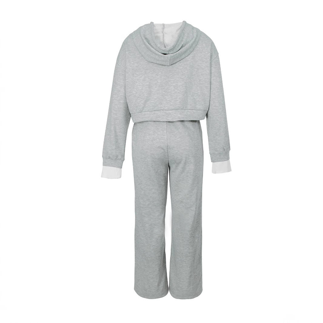 Women's short hoodie and loose jogger set made of soft cotton blend Mune Fashion