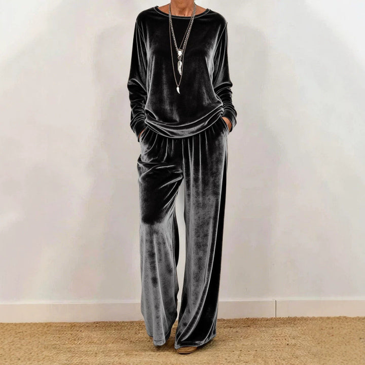 Women Velvet Loungewear Set with Wide Leg, Elastic Waistband and Round Neckline Mune Fashion