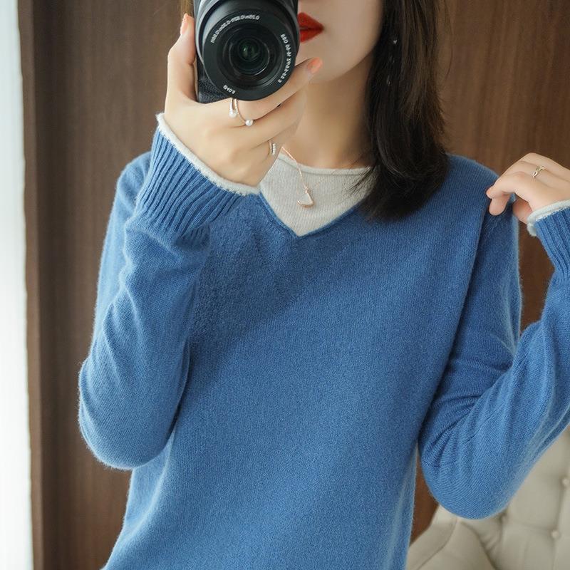 Women Soft V-Neck Sweater in Cashmere Look with Contrasted Border Decoration Mune Fashion