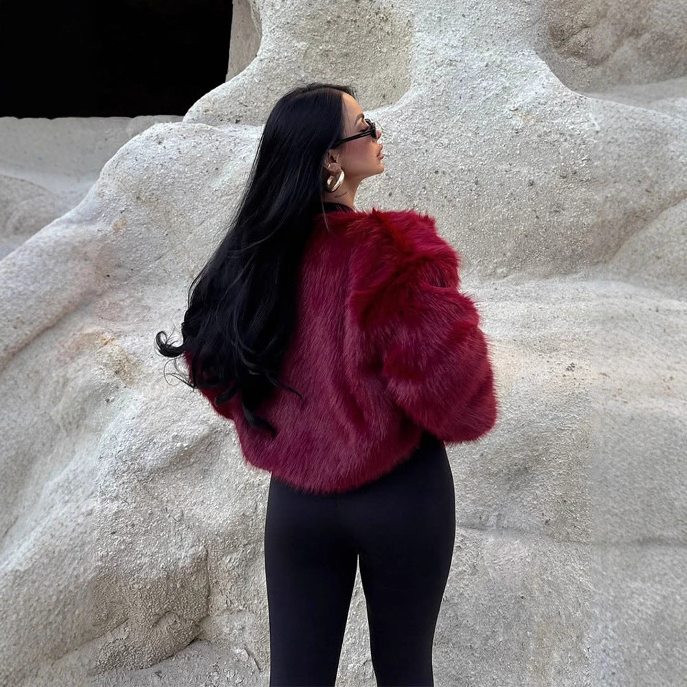 Women's short-cut boxy faux fur bomber with voluminous shawl collar Mune Fashion