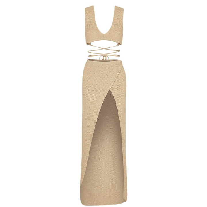 Ladies elegant dress with deep slit and playful straps Mune Fashion