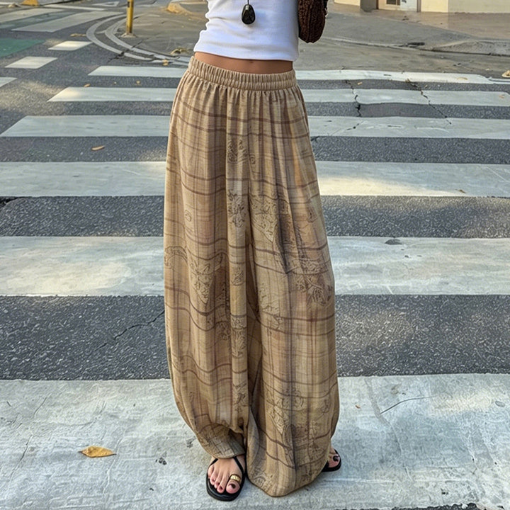 Women's loosely cut palazzo pants with elastic waistband and gathered leg cuffs Mune Fashion