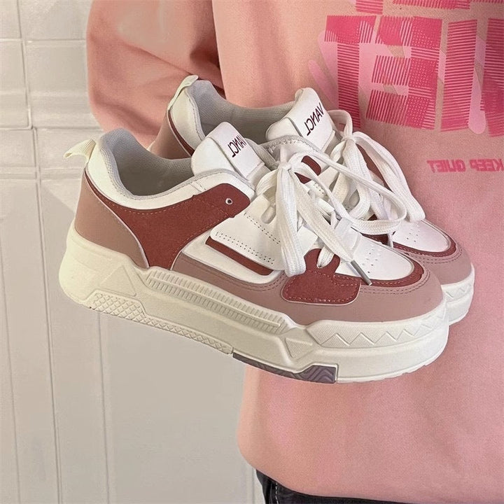 Women's sporty sneakers with trendy design and comfortable cushioning Mune Fashion