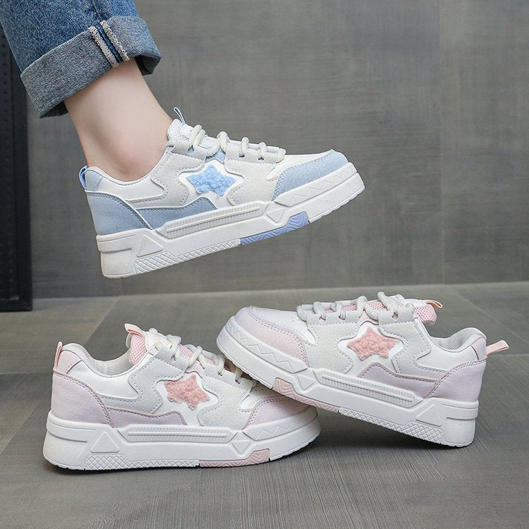 Women's sneakers with sparkling star appliqué and comfortable cushioning Mune Fashion