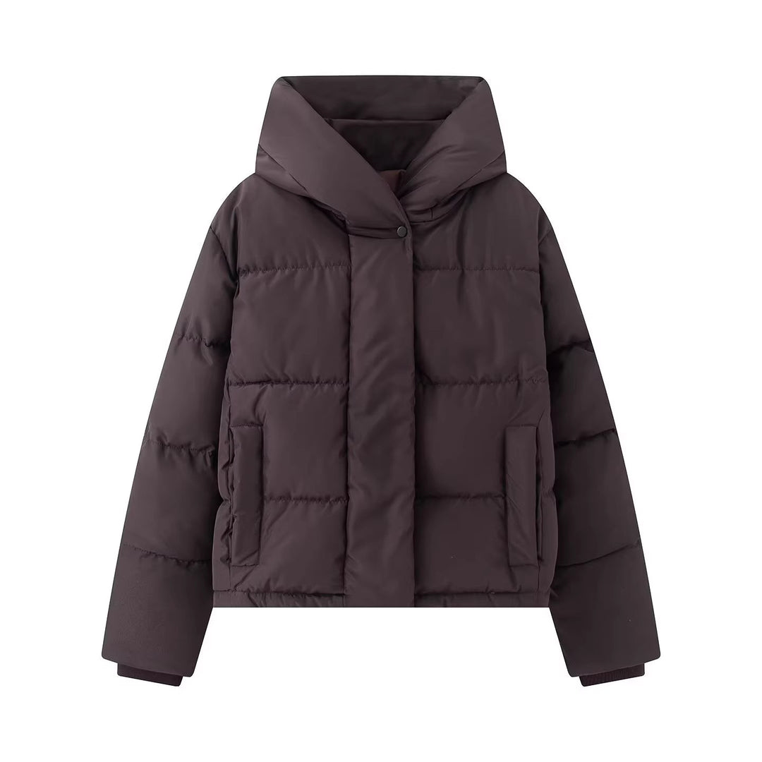 Women's short quilted puffer jacket with high stand-up collar and concealed button placket Mune Fashion