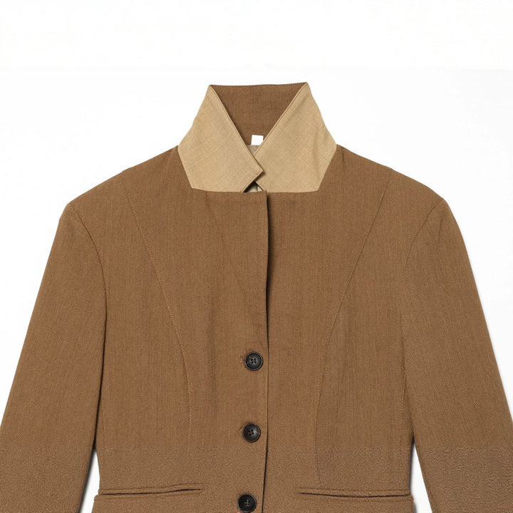 Women's fitted blazer jacket with contrast collar and Vienna seams Mune Fashion
