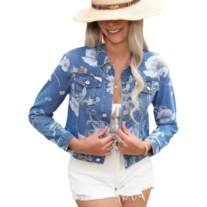 Women's floral print denim jacket cropped with tailored fit and flap pockets Mune Fashion