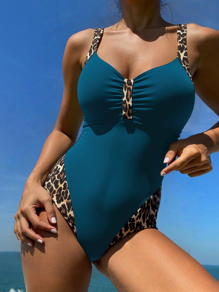 Ladies One-Piece Swimsuit with Fashionable Ruched Elements Mune Fashion