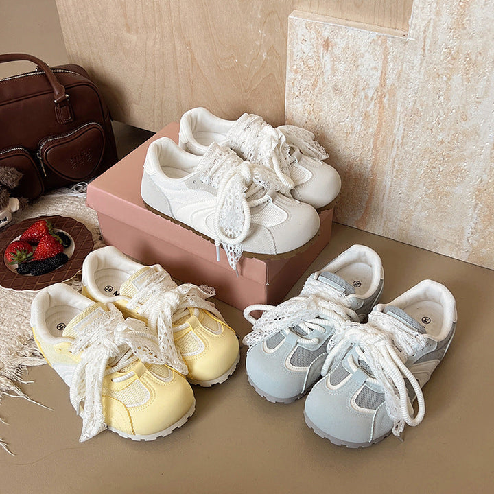 Women Sneaker with romantic lace-up system Mune Fashion