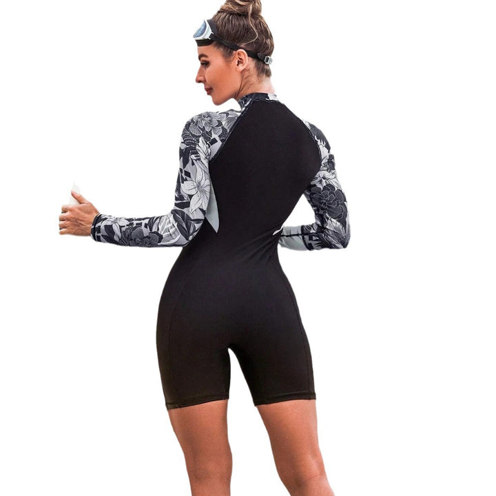 Women's neoprene surf suit with long sleeves and stylish details Mune Fashion