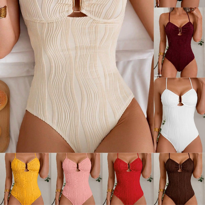 Ladies Elegant One-Piece Swimsuit with Sophisticated Cut Mune Fashion