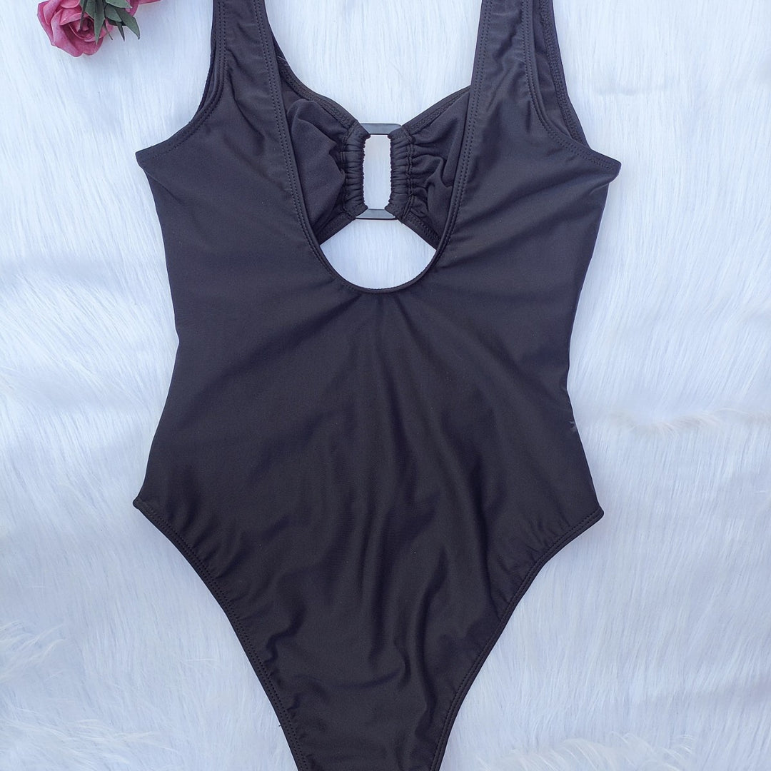 Women's One-Piece Swimsuit with Fashionable Cut-Outs and Elegant Design Mune Fashion
