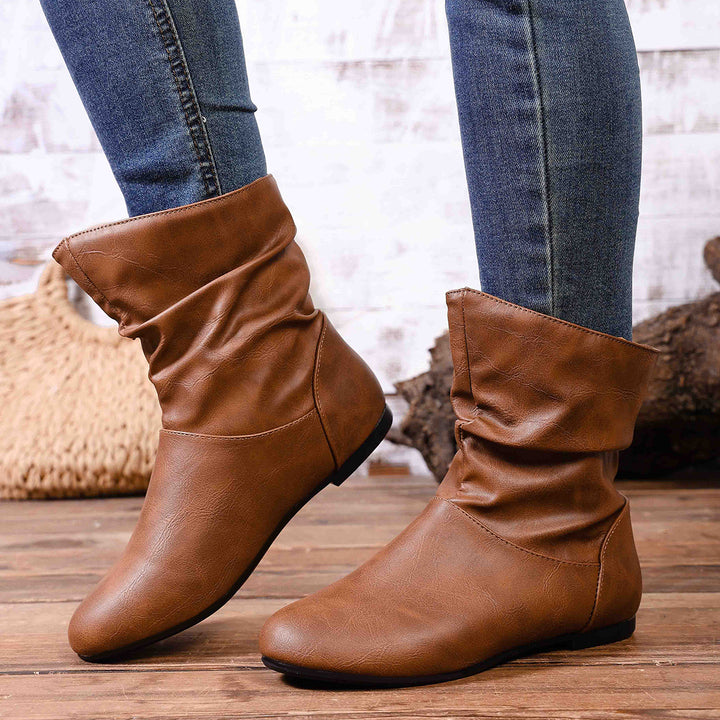 Women's soft slouch boots with flat sole and gathered shaft Mune Fashion