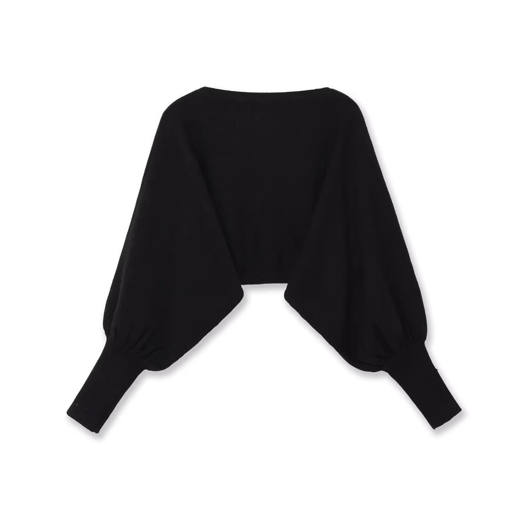 Ladies cropped bolero with wide batwing sleeves and long ribbed cuffs Mune Fashion