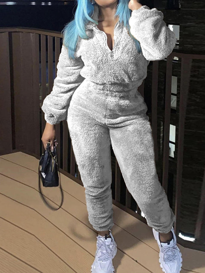 Ladies cozy teddy fleece two-piece with half zip and high-waist joggers Mune Fashion