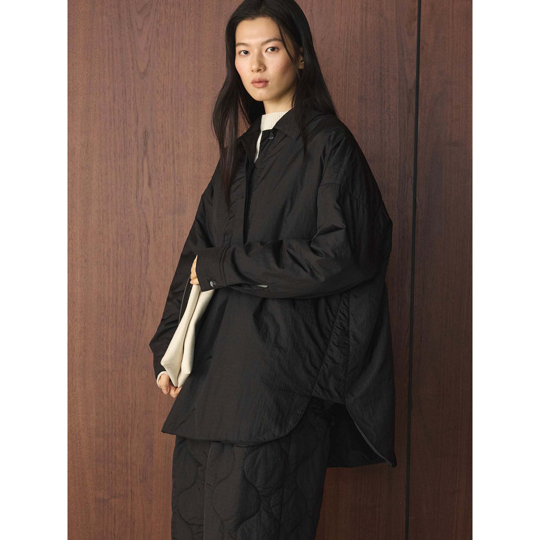 Women's loosely cut quilted oversized shirt jacket with kent collar and concealed button placket Mune Fashion