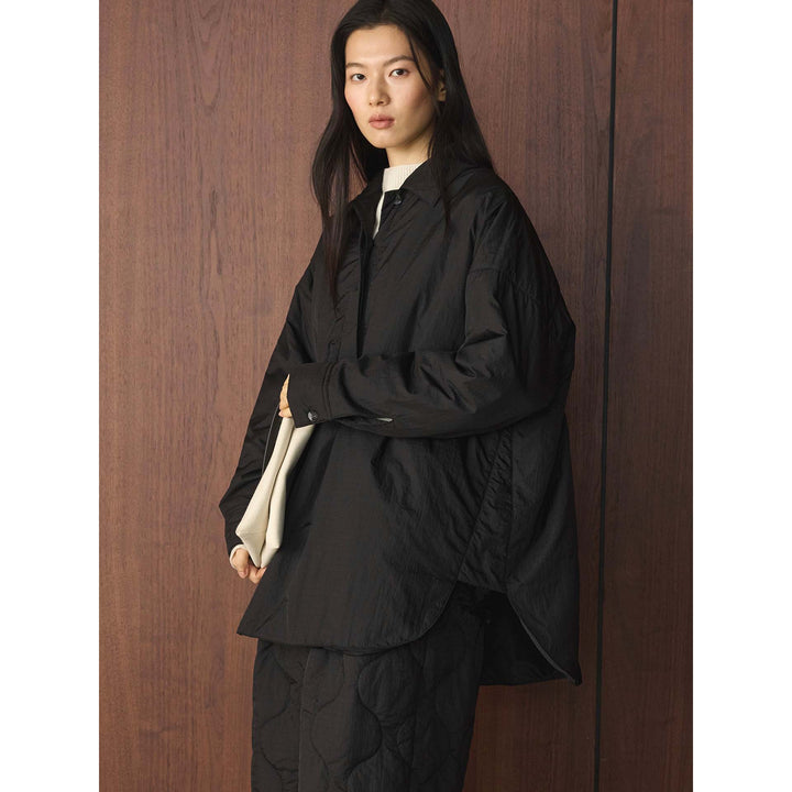 Women's loosely cut quilted oversized shirt jacket with kent collar and concealed button placket Mune Fashion