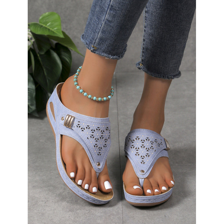 Women’s wedge flip-flops with perforated upper material and padded comfort footbed Mune Fashion