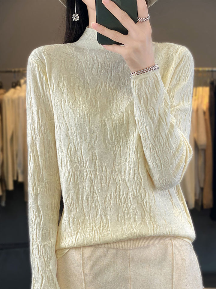 Women's Structured Fine Knit Sweater with Short Stand-Up Collar and Crinkle Look Mune Fashion