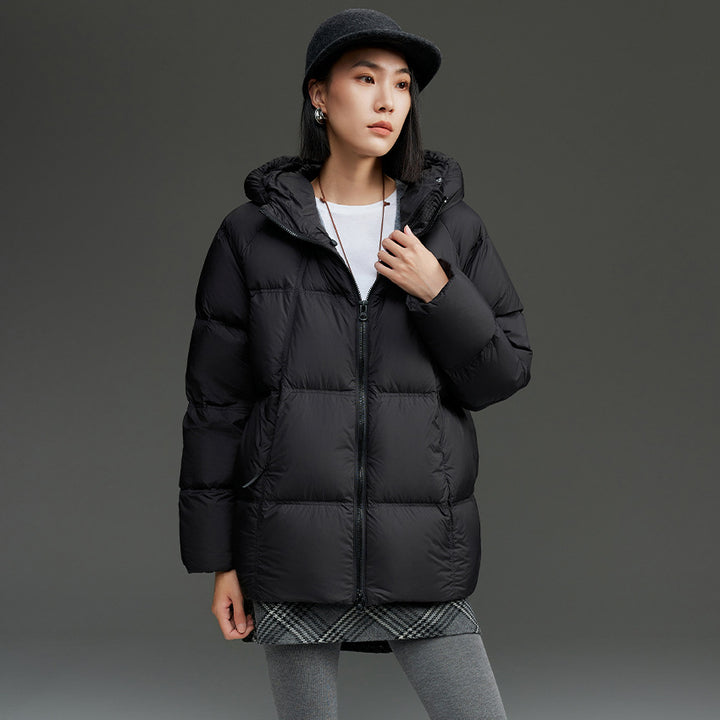 Women short cut boxy quilted jacket with detachable hood and thermo insulation Mune Fashion