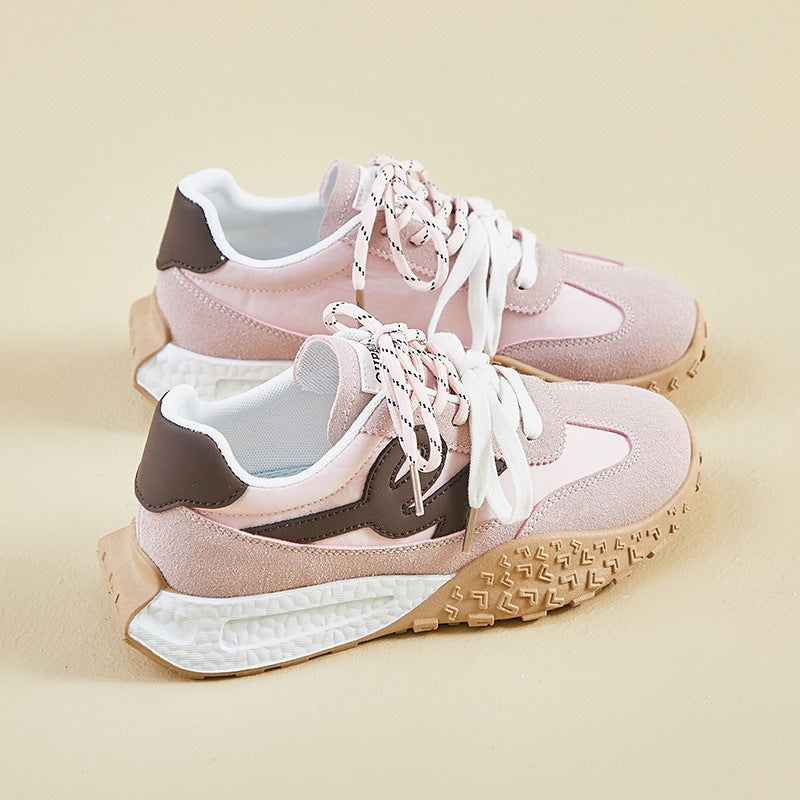 Women’s sporty sneakers with modern design and sturdy profile Mune Fashion