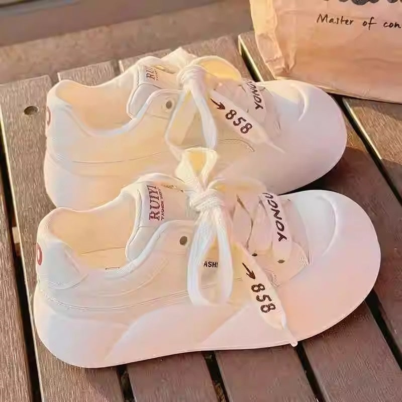 Women's Platform Sneakers with Modern Design and Cushioned Sole Mune Fashion
