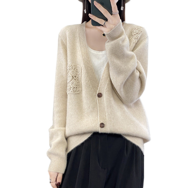 Women's Two-Piece Fine Knit Set with Knit Cardigan and Top as well as Crocheted Flower Appliqués Mune Fashion