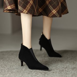 Women Elegant lace ankle boots with sophisticated heel opening Mune Fashion