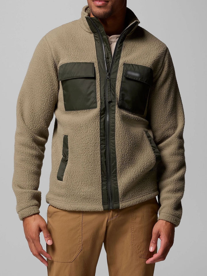 Men's fleece jacket with practical pockets