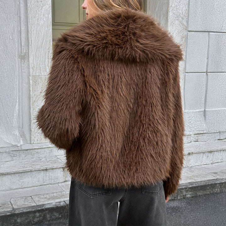 Women's short faux fur coat with wide standing collar, dense pile and warming inner lining Mune Fashion