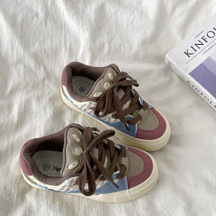 Women's sneakers in modern design with soft upper material from Mune Fashion