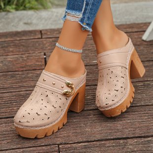 Ladies' platform mules with chunky profile sole, mid-height block heel and decorative buckle Mune Fashion