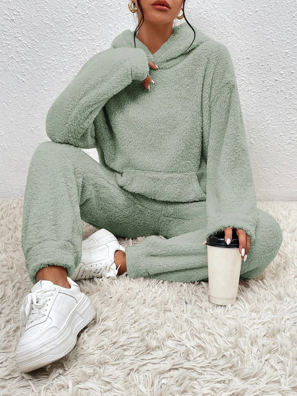 Women's cuddly teddy fleece loungewear set with hood, kangaroo pocket, and elastic jogging pants Mune Fashion