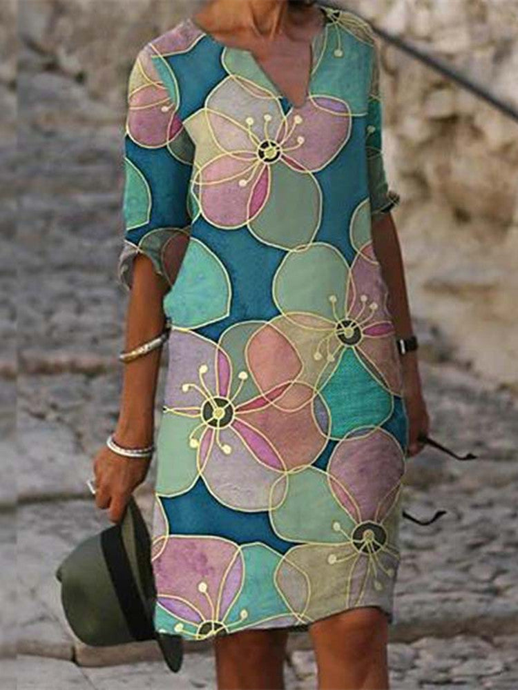 Ladies casual linen dress with V-neck and floral all-over pattern, knee-length with three-quarter sleeves Mune Fashion