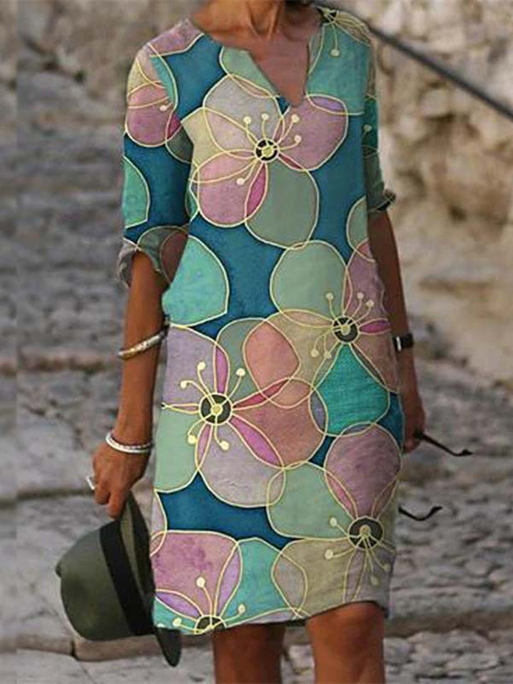 Ladies casual linen dress with V-neck and floral all-over pattern, knee-length with three-quarter sleeves Mune Fashion