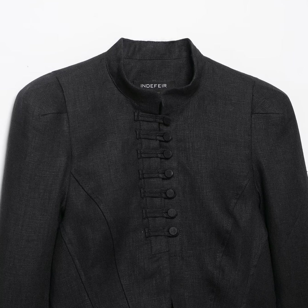 Ladies' short blazer in corset style with stand-up collar, decorative knot closure and tailored division Mune Fashion