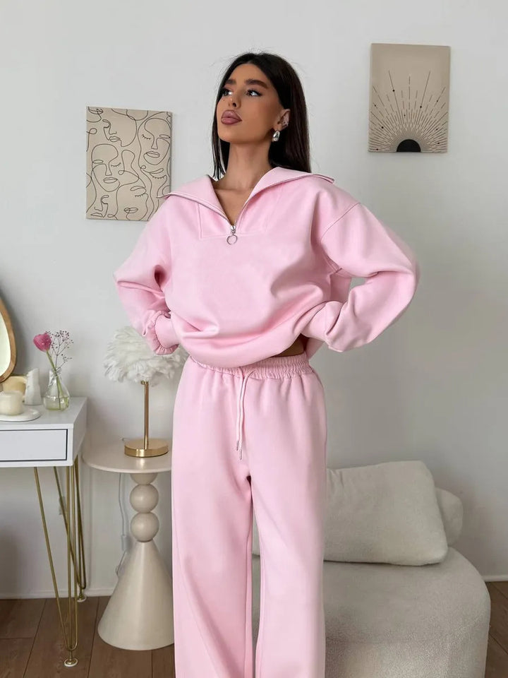 Women’s loungewear set with half zip and wide pleat pants Mune Fashion