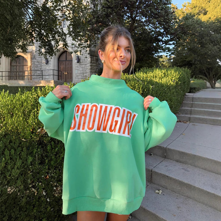 Women's oversized sweatshirt with high collar and eye-catching front print Mune Fashion