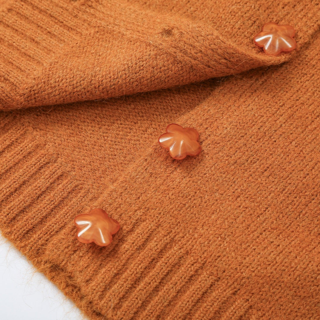 Women's chunky knit pullover with floral lace trim at the neckline Mune Fashion